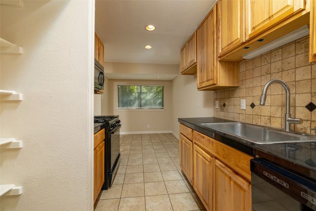 2906 Harvard Street N, Irving, TX 75062