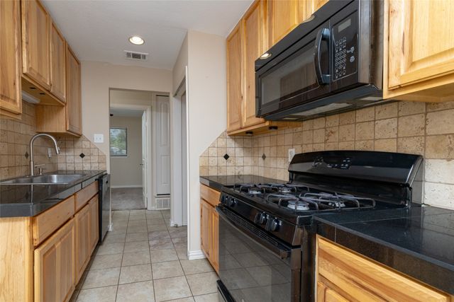 2906 Harvard Street N, Irving, TX 75062