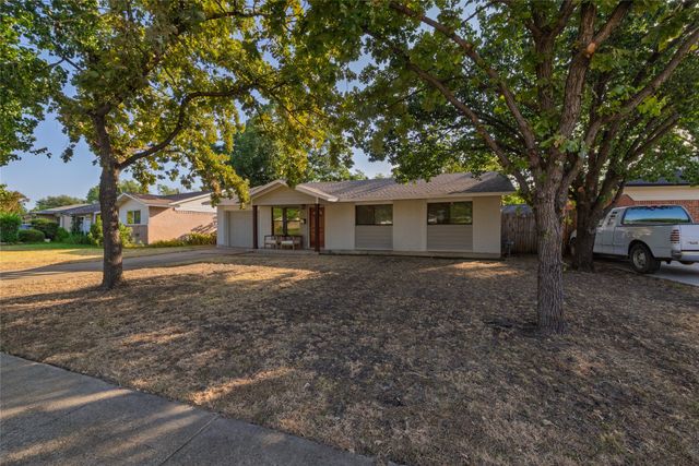 2906 Harvard Street N, Irving, TX 75062