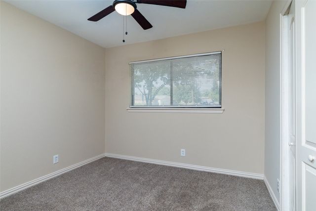 2906 Harvard Street N, Irving, TX 75062