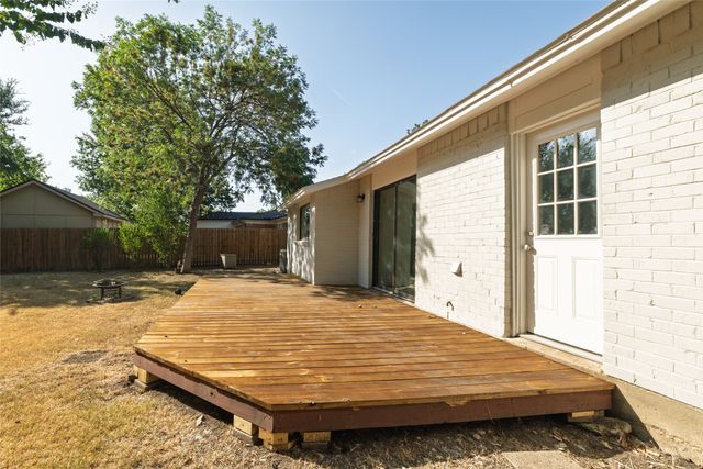 2906 Harvard Street N, Irving, TX 75062