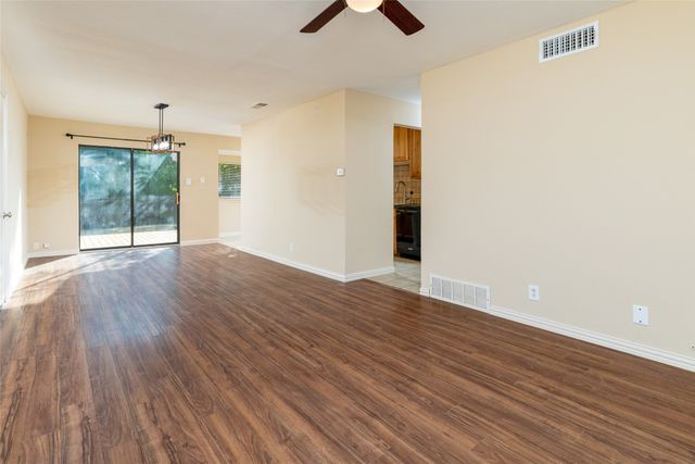 2906 Harvard Street N, Irving, TX 75062