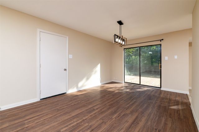 2906 Harvard Street N, Irving, TX 75062