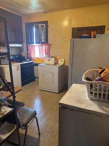 5425 W Kamerling Avenue, Chicago, IL 60651