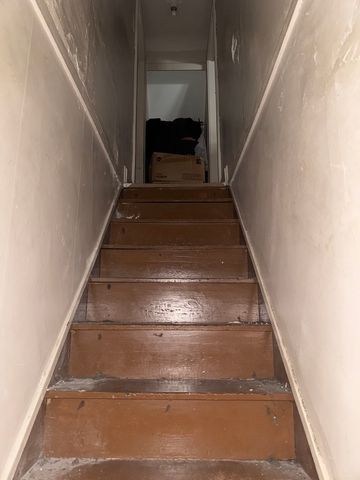 5425 W Kamerling Avenue, Chicago, IL 60651