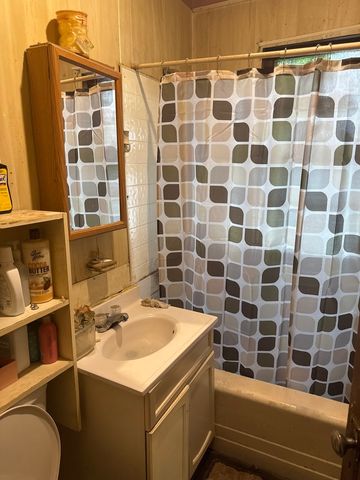 5425 W Kamerling Avenue, Chicago, IL 60651