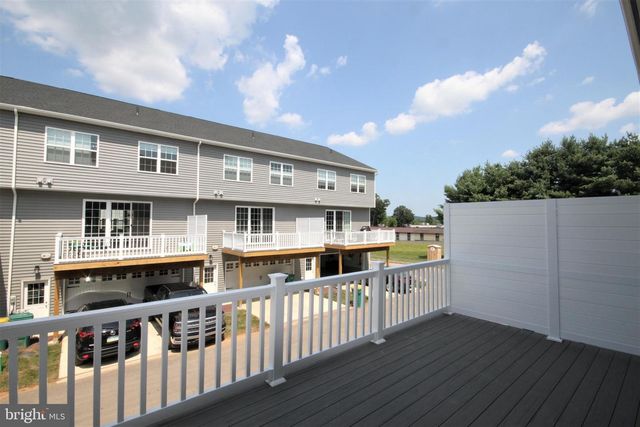 23 CHURCH ST, Chalfont, PA 18914