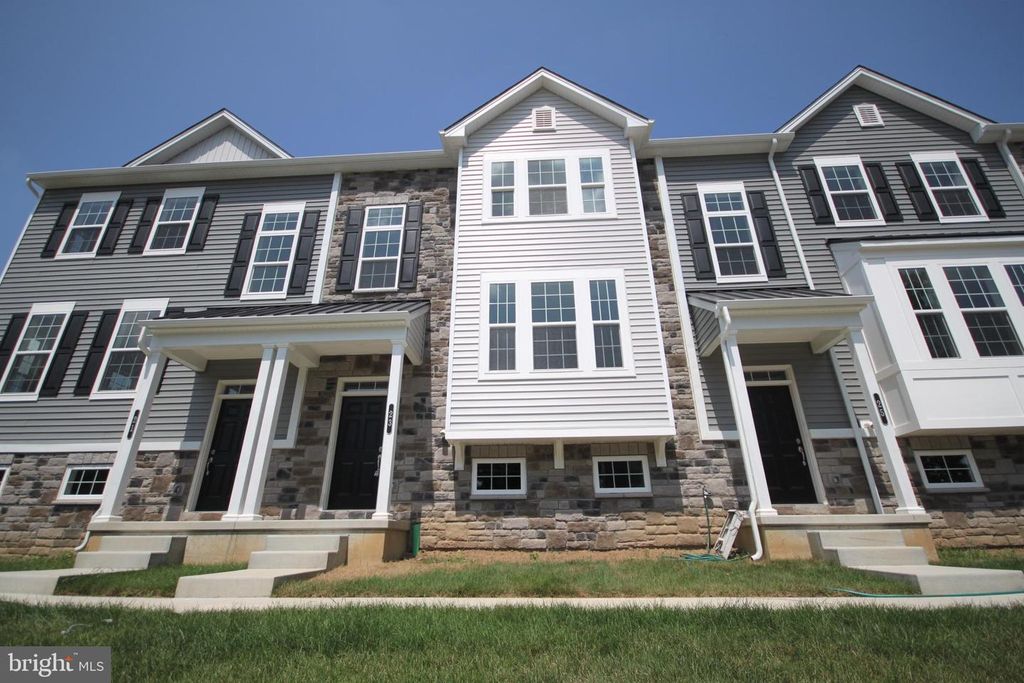 23 CHURCH ST, Chalfont, PA 18914