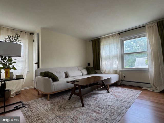 101 ELMHURST AVE, Iselin, NJ 08830