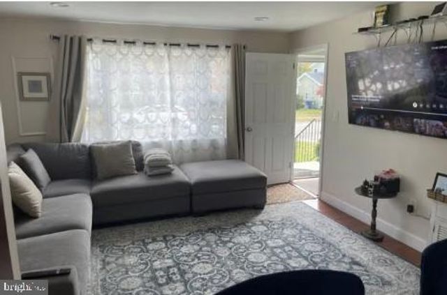 101 ELMHURST AVE, Iselin, NJ 08830