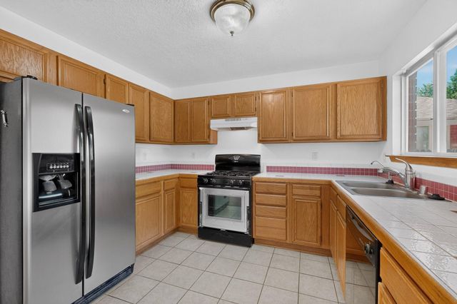 19 Buckbrush Place, Los Lunas, NM 87031