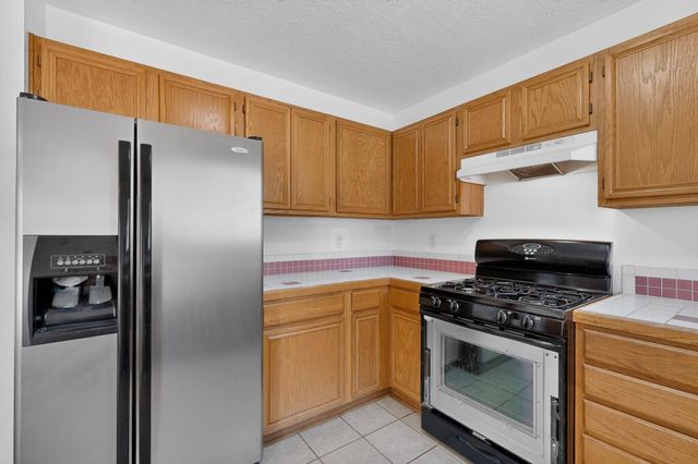 19 Buckbrush Place, Los Lunas, NM 87031