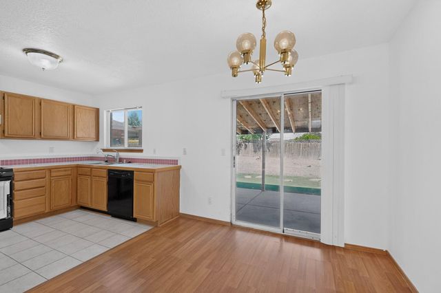 19 Buckbrush Place, Los Lunas, NM 87031