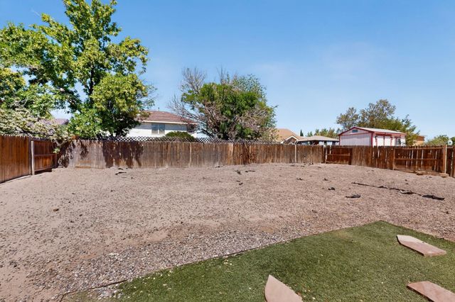 19 Buckbrush Place, Los Lunas, NM 87031