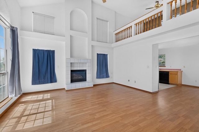 19 Buckbrush Place, Los Lunas, NM 87031