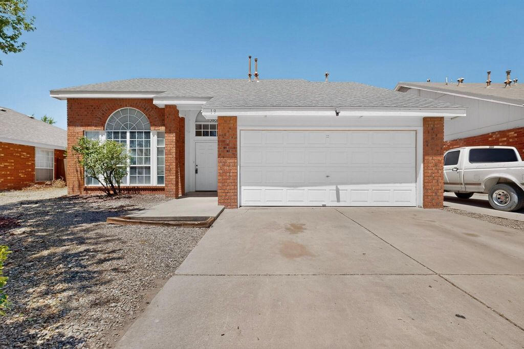 19 Buckbrush Place, Los Lunas, NM 87031