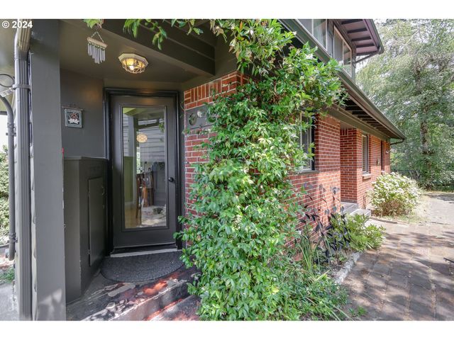 1151 Lorane Hwy, Eugene, OR 97405