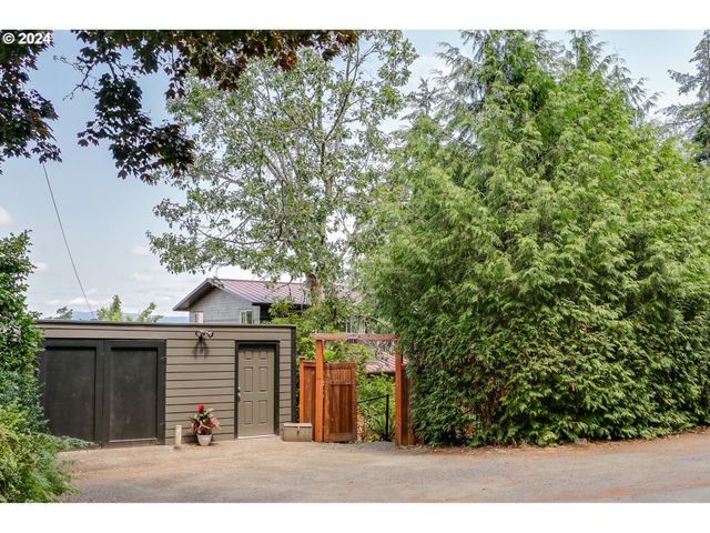 1151 Lorane Hwy, Eugene, OR 97405