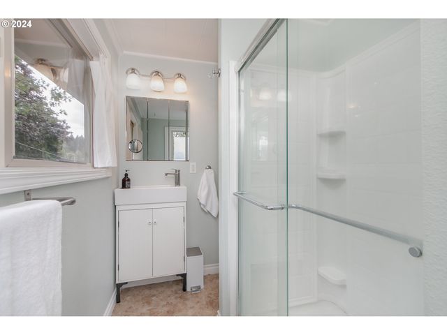 1151 Lorane Hwy, Eugene, OR 97405