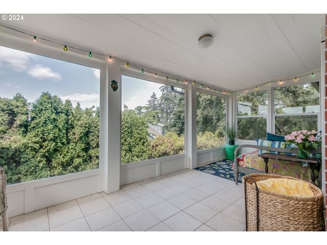 1151 Lorane Hwy, Eugene, OR 97405