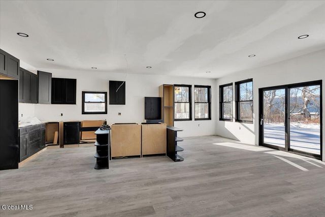 36 Locust Grove Road, Saratoga Springs, NY 12866