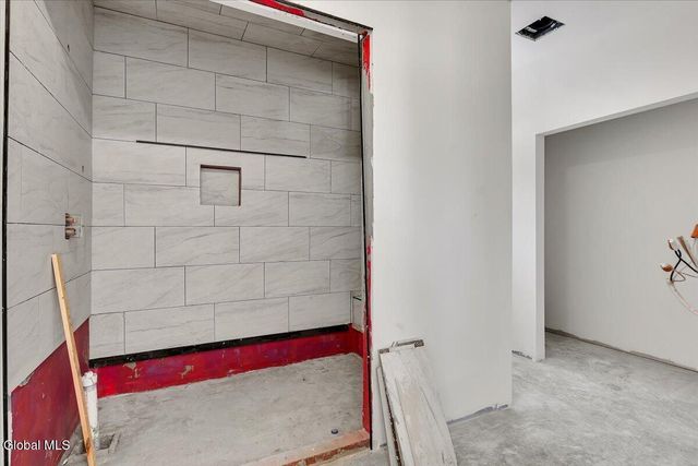 36 Locust Grove Road, Saratoga Springs, NY 12866