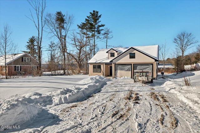 36 Locust Grove Road, Saratoga Springs, NY 12866