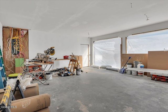 36 Locust Grove Road, Saratoga Springs, NY 12866