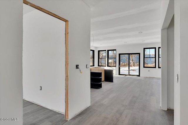 36 Locust Grove Road, Saratoga Springs, NY 12866