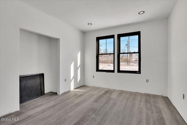 36 Locust Grove Road, Saratoga Springs, NY 12866