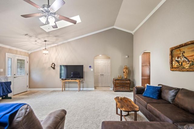 435 Coachlight Road, Hot Springs, AR 71913