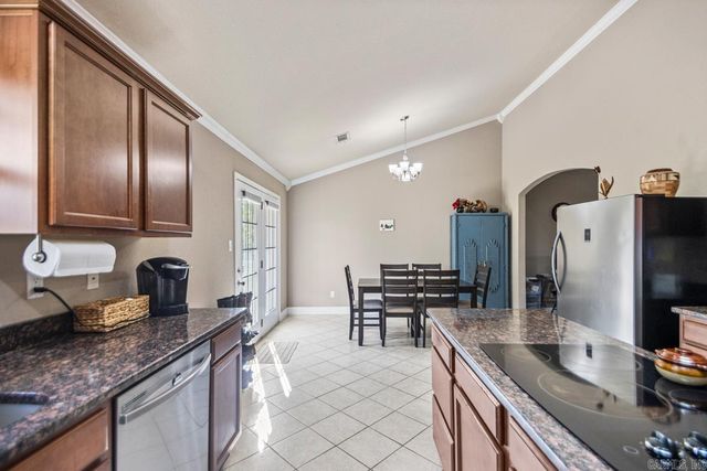 435 Coachlight Road, Hot Springs, AR 71913