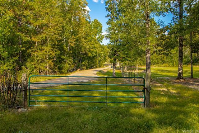 435 Coachlight Road, Hot Springs, AR 71913
