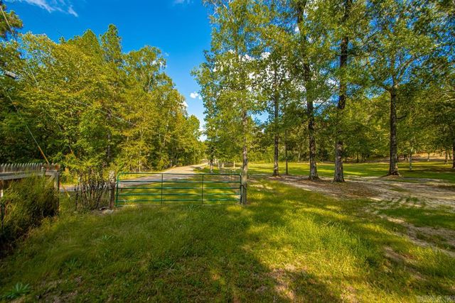 435 Coachlight Road, Hot Springs, AR 71913