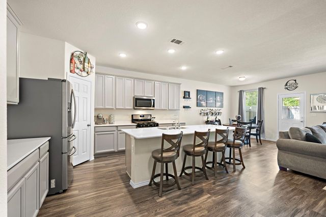 4210 Amber Ruse Drive, Conroe, TX 77304