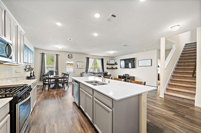 4210 Amber Ruse Drive, Conroe, TX 77304