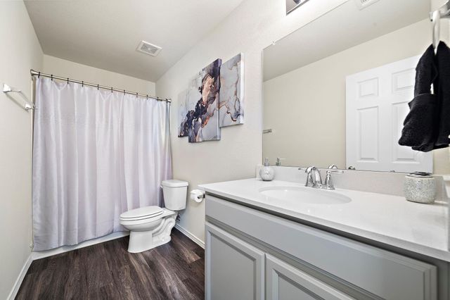 4210 Amber Ruse Drive, Conroe, TX 77304