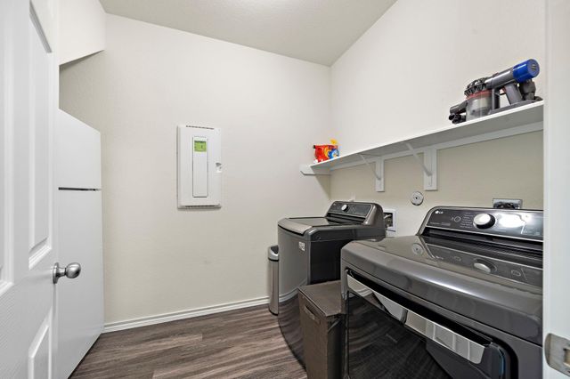 4210 Amber Ruse Drive, Conroe, TX 77304