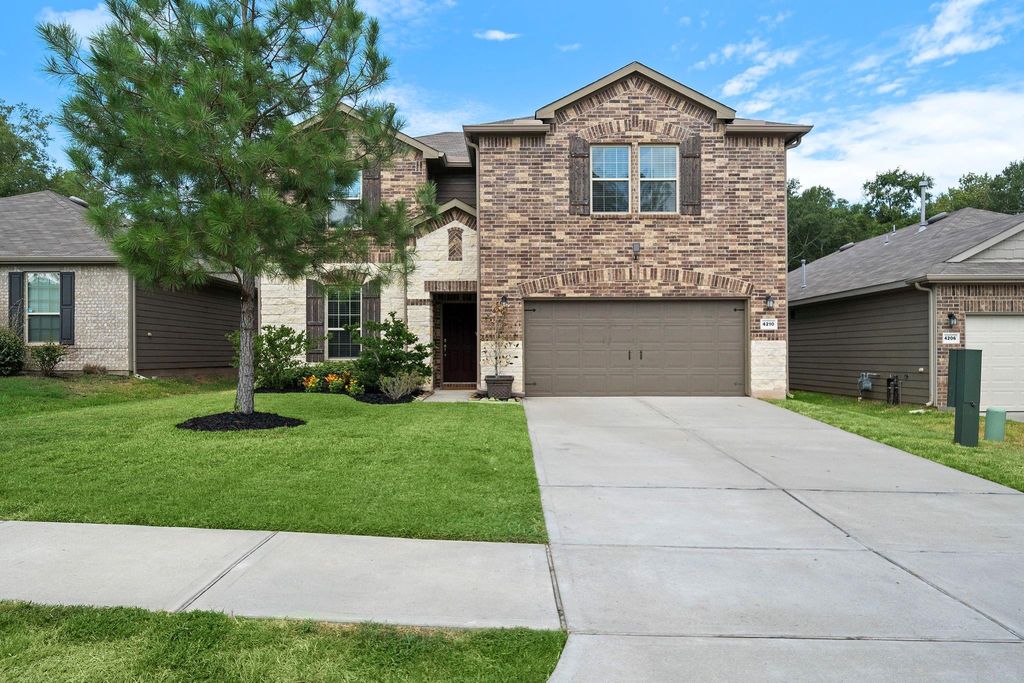 4210 Amber Ruse Drive, Conroe, TX 77304