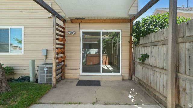 1962 S 1190 W, Woods Cross, UT 84087