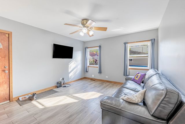 11017 S Campbell Avenue, Chicago, IL 60655