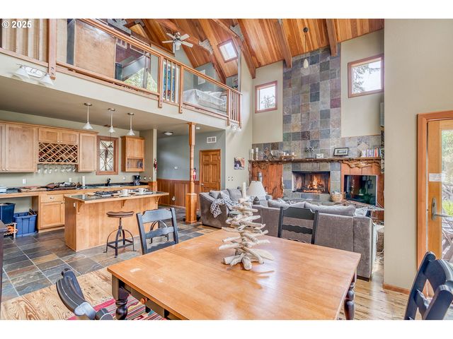 3360 Nw OCEANVIEW Dr, Newport, OR 97365