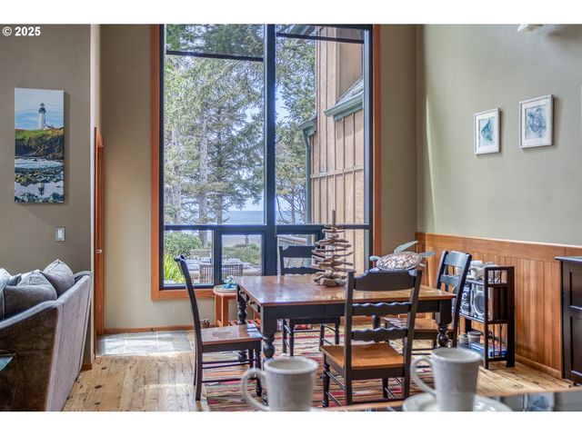 3360 Nw OCEANVIEW Dr, Newport, OR 97365