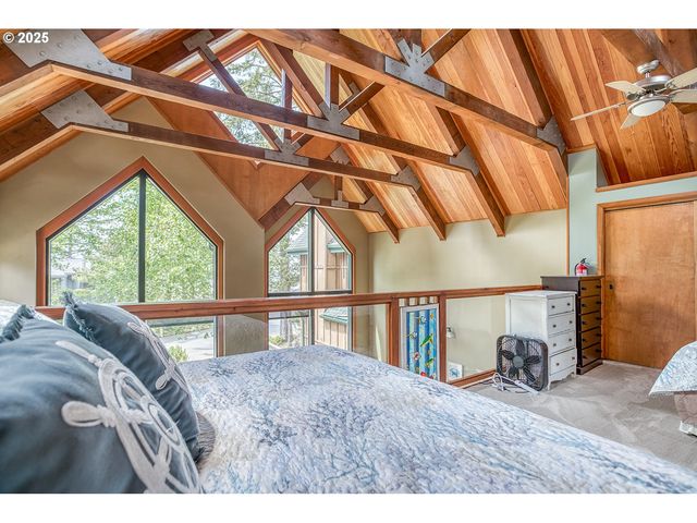 3360 Nw OCEANVIEW Dr, Newport, OR 97365