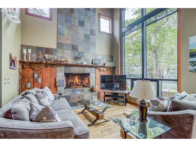 3360 Nw OCEANVIEW Dr, Newport, OR 97365