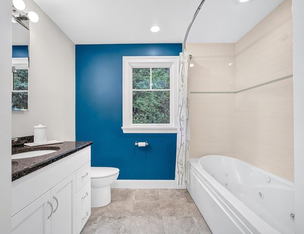 40 Wilson Rd, Bedford, MA 01730