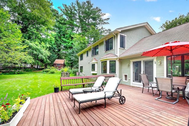 40 Wilson Rd, Bedford, MA 01730