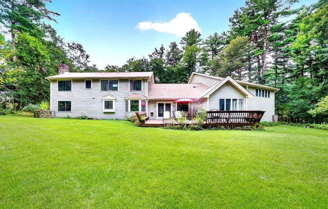 40 Wilson Rd, Bedford, MA 01730