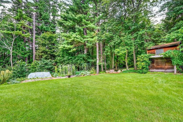 40 Wilson Rd, Bedford, MA 01730