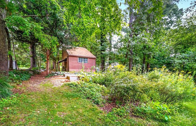 40 Wilson Rd, Bedford, MA 01730